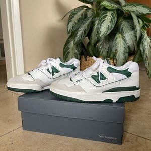 New Balance 550 unisex sneakers green grey white -mens 6.5 / womens 8